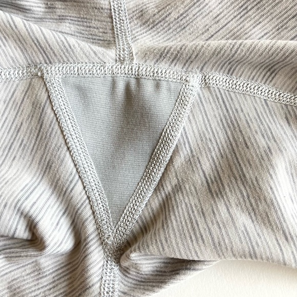 Lululemon Grey White High Rise Leggings size 4 - Picture 11 of 12